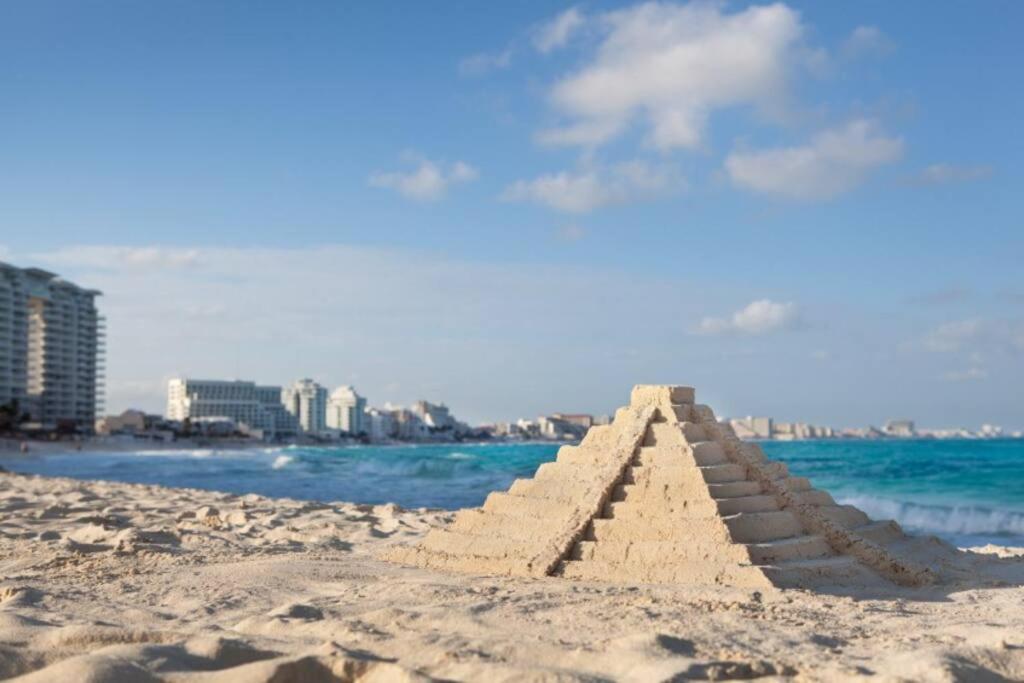 Villa Aurora Beautiful Beachfront Apartment Cancún Exteriör bild