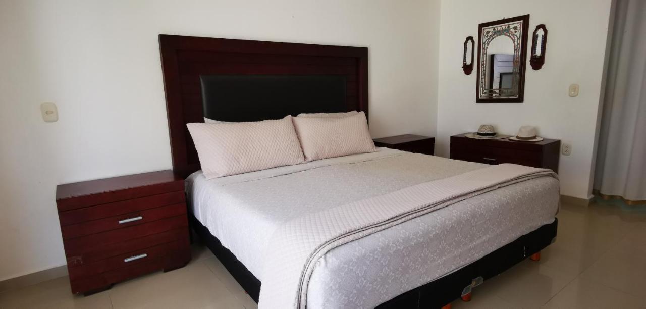Villa Aurora Beautiful Beachfront Apartment Cancún Exteriör bild