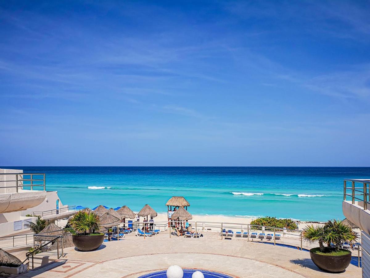 Villa Aurora Beautiful Beachfront Apartment Cancún Exteriör bild