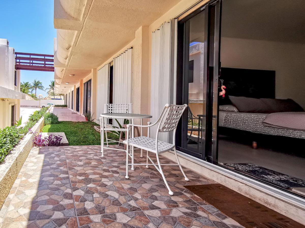 Villa Aurora Beautiful Beachfront Apartment Cancún Exteriör bild